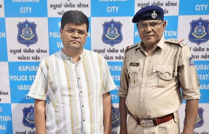 વૃધ્ધા સાથે દુકાનના સોદામાં ઠગાઈ ગુનામાં બિલ્ડરની ધરપકડ