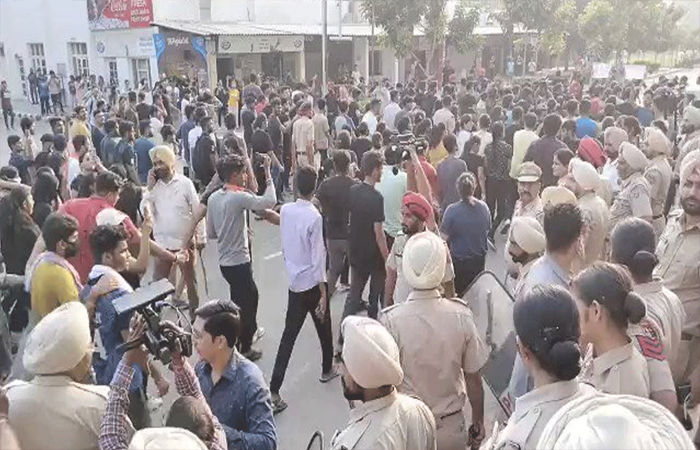 MMS કાંડ: આરોપી વિદ્યાર્થીનીના મોબાઈલમાંથી 12 વીડિયો રિકવર, ચેટથી થયા અનેક ખુલાસા