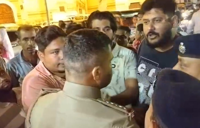 વડોદરાના સંવેદનીલ વિસ્તારમાં કાર-બાઇક વચ્ચે અકસ્માત, માહોલ તંગ બનતાં પોલીસે પરિસ્થિતિ સંભાળી