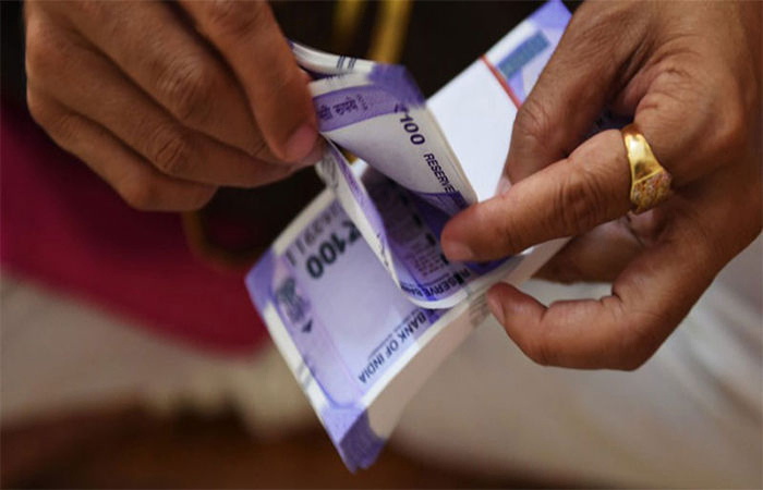₹12.50 cr cash, other valuables seized as CID, I-T raids angadias in Ahmedabad, Surat