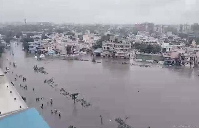 અમદાવાદમાં 89 તળાવ વરસાદી પાણીથી છલકાયા, શહેરમાં 130 તળાવો છતાં બાર મહિના પાણી રહેતુ જ નથી