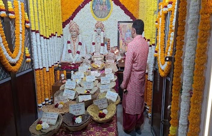 જામનગરના હાપા સ્થિત જલારામ મંદિરે 111 પ્રકારના રોટલાનો અલૌકિક અન્નકુટ મહોત્સવ યોજાયો