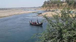 નર્મદા નદીમાં વસવાટ કરતા ઝીંગા અને કરચલામાંથી માઈક્રોપ્લાસ્ટિક મળ્યું