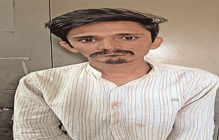 કોડીન સીરપની 5 બોટલ સાથે સીમેજ ગામનો શખ્સ ઝડપાયો