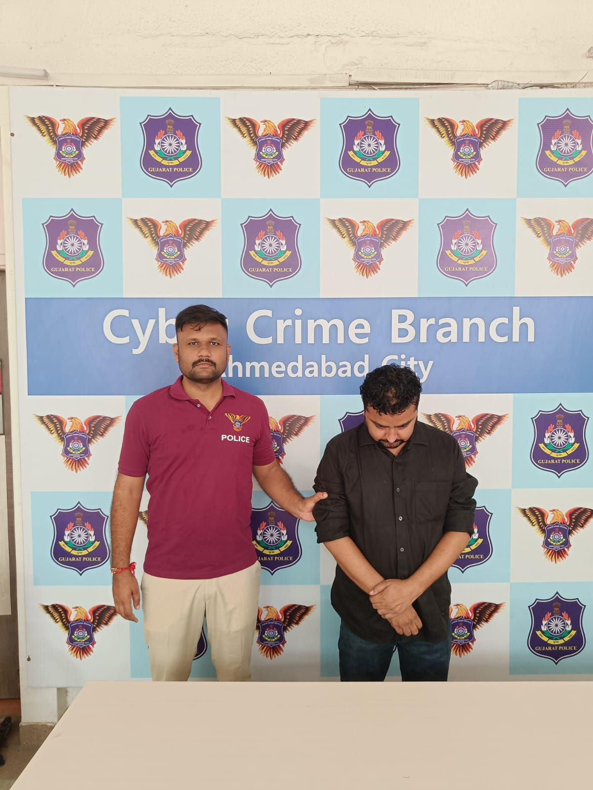 સાયબર ક્રાઇમ આચરવાના કૌભાંડમાં અનેક ગુજરાતી મ્યાનમારમાં ફસાયા