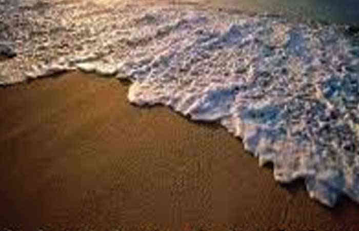 સૂના સમદરની પાળે રે, આઘા સમદરની પાળે