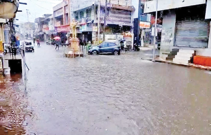 હવામાન વિભાગની આગાહીને પગલે સુરેન્દ્રનગર જીલ્લામાં સાર્વત્રિક મેઘમહેર