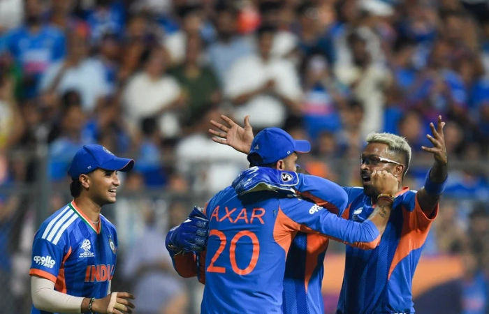 T20 WC: India beat England by 7 runs to set up final vs NZ