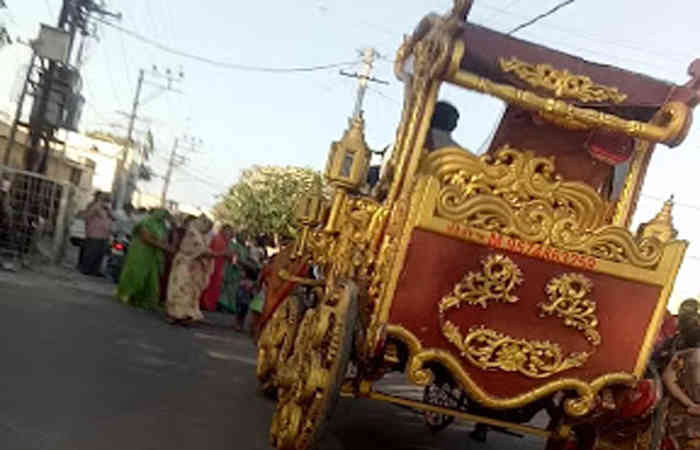 જામનગર: લોક ડાઉન દરમિયાન ગાંધીનગર વિસ્તારમા માતાજીના પાટોત્સવની ઉજવણી કરી વરઘોડો કાઢયો