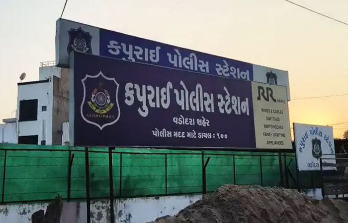 ડભોઇ-વાઘોડિયા રિંગ રોડ પર વ્રજ પાર્ટી પ્લોટ બહાર પાર્ક મોપેડની ડેકીમાંથી દોઢ તોલાની સોનાની ચેન ચોરી બે શખ્સો ફરાર