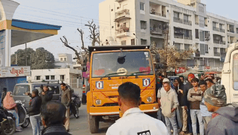 વડોદરામાં પાલિકાના ડમ્પરે સાયકલ સવાર વૃદ્ધને કચડ્યાં, વડસર બ્રિજ નજીક ગમખ્વાર અકસ્માત