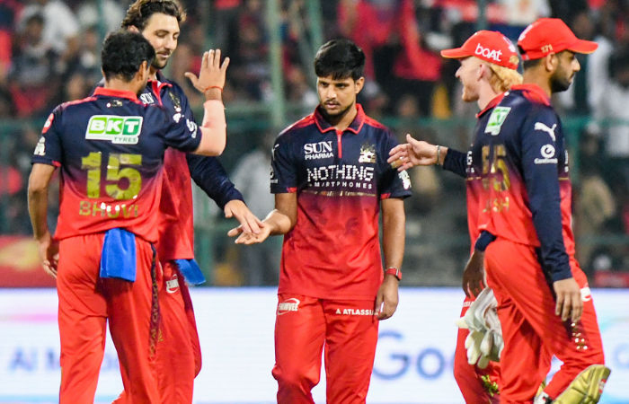 RCBની જીત બાદ વિવાદ: પ્લેયર ઓફ ધ મેચ મુદ્દે આકાશ ચોપડાએ કહ્યું- યુવા ખેલાડી સાથે થયો અન્યાય