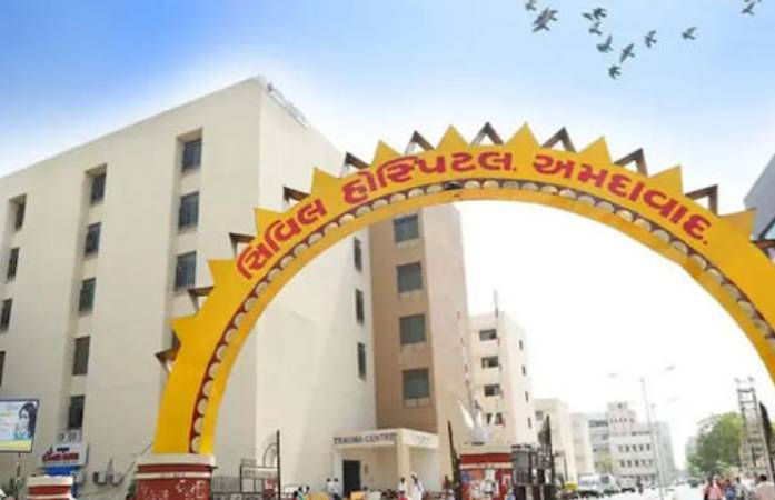 જટીલ સર્જરી : અમદાવાદની સિવિલ હોસ્પિટલમાં કિડનીના કેન્સરની ગાંઠ લેપ્રોસ્કોપીથી દૂર કરાઈ