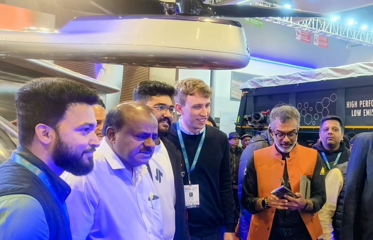 India’s first flying taxi prototype unveiled at auto expo 2025