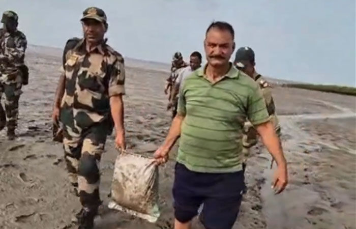 In with the tide: Officials seize 60+ packets of charas in Kutch