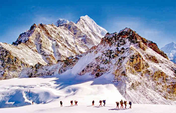 હવે હિમશિખરોના બરફ પીગળવા લાગ્યા