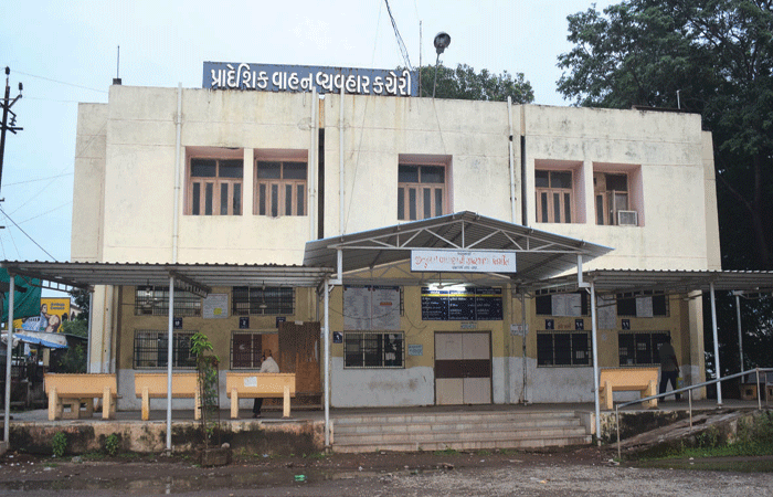 ભાવનગર: રીક્ષા ચાલકોના લાયસન્સની ઝુંબેશ RTOએ પડતી મુકી