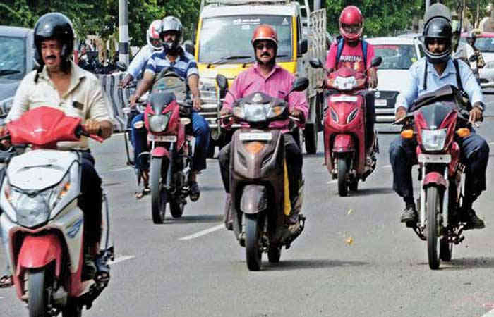 ગુજરાતમાં હેલ્મેટનો આટલો તિરસ્કાર શા માટે?