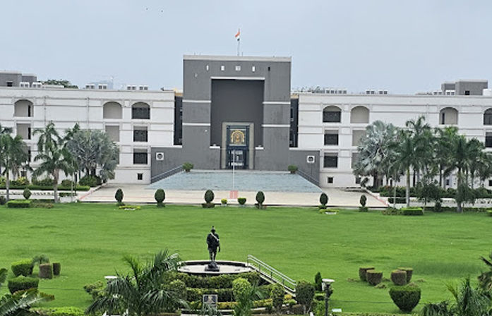 Gujarat HC criticises govt on plastic waste, warns of action for delay