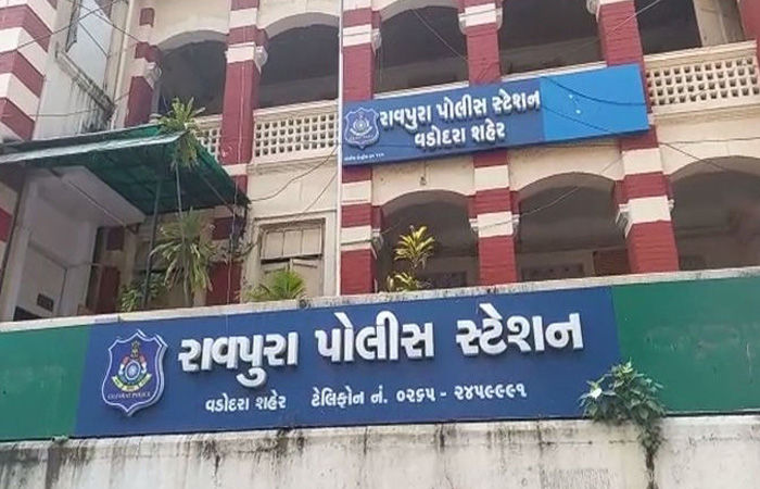 ગાડી સાફ કરવાના કપડા મુદે એમ્બ્યુલન્સ ચાલકો વચ્ચે મારામારી