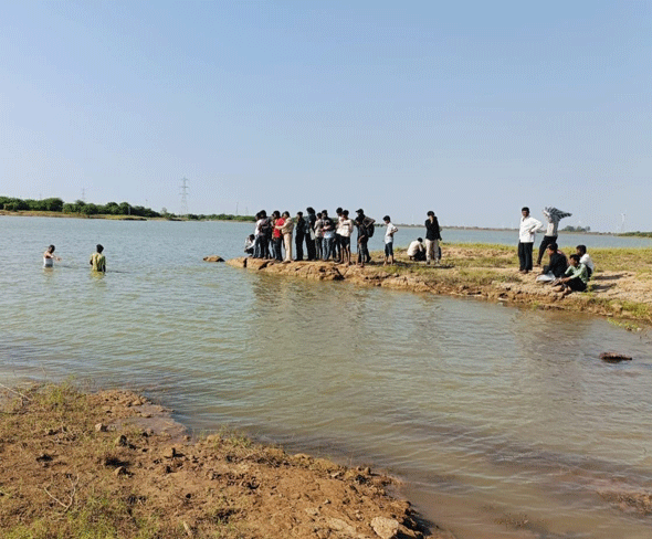 આધોઇથી માતાનામઢ જતા બે પદયાત્રી ડુબ્યાઃ એકનો બચાવ, એક હજુ લાપતા