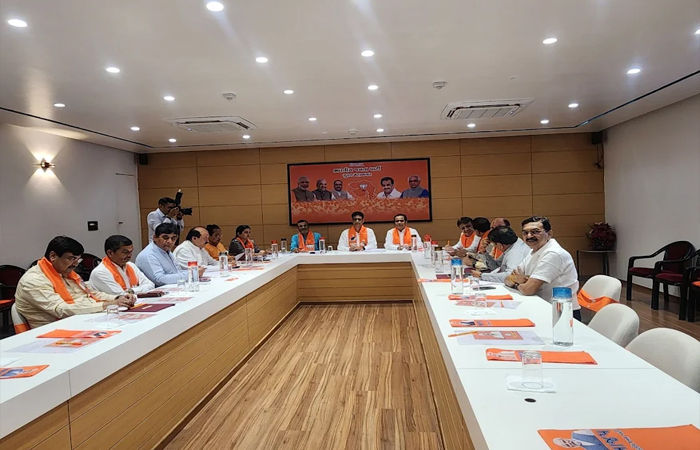 સુરત ભાજપના હોદ્દેદારો માટે પહેલીવાર થઈ સેન્સ પ્રક્રિયા : કેટલાક ધારાસભ્યો રહ્યા ગેરહાજર