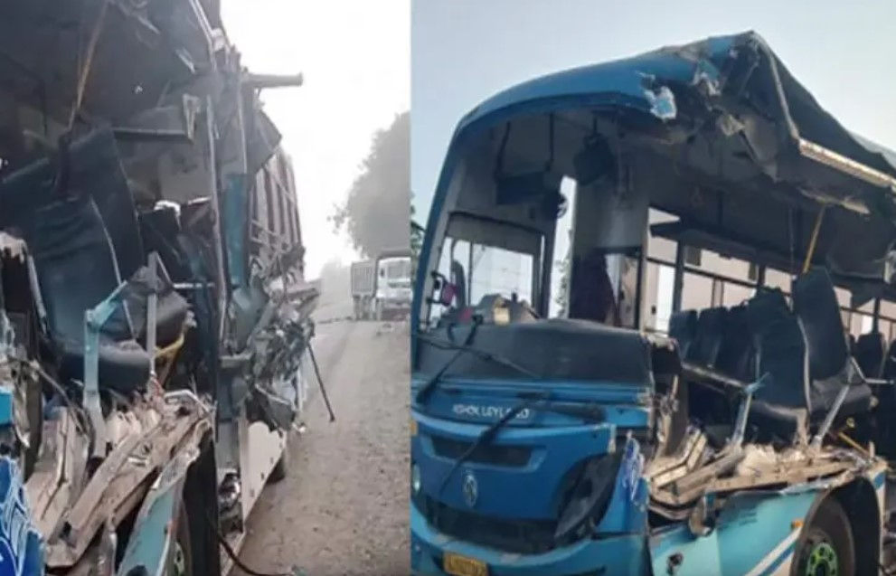 GSRTC bus rams stationary dumper near Vathavadi, leaves conductor dead
