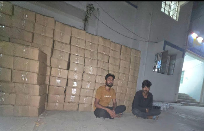 હોટલમાં પાર્ક કન્ટેનરમાંથી 55.47 લાખની 28744 દારૃની બોટલ ઝડપાઇ