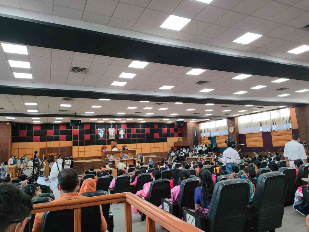 અસારવા સ્લમ રિડેવલપમેન્ટ યોજના,રોડ રિસરફેસ કામગીરી મામલે મ્યુનિ.બોર્ડમાં હોબાળો