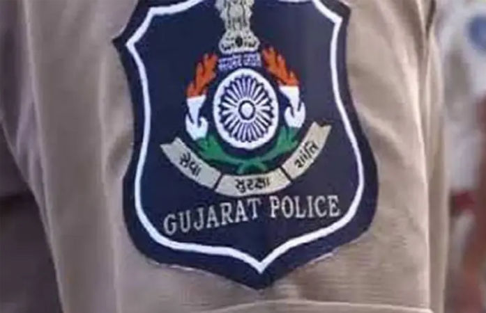 અમદાવાદમાં 7000 પોલીસ કર્મીઓનો પગાર મોડો થવાથી ઊહાપોહ, જાણો ક્યાં સુધી થઇ શકે