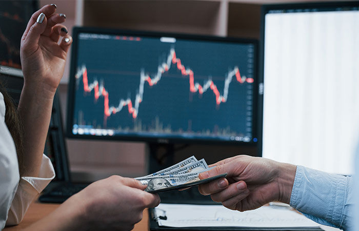 Ahmedabad couple accused of fraud worth ₹42 cr by promising high returns in IPO