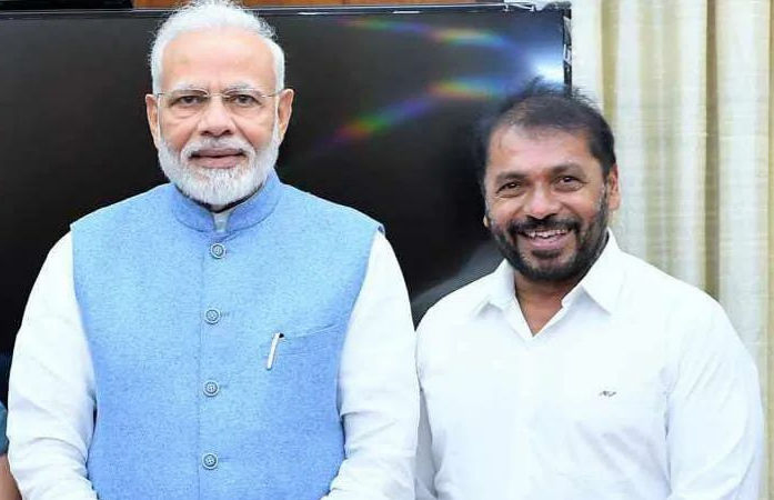 વડાપ્રધાન મોદીએ જાહેર મંચ પરથી રાજુલાના ધારાસભ્યને આપ્યું દિલ્હીનું આમંત્રણ, રાજકીય અટકળો તેજ