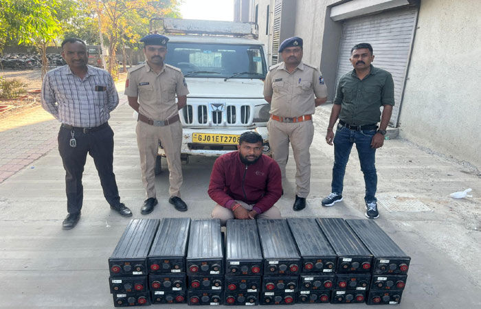 મોબાઈલ ટાવરની બેટરી ચોરી કરનાર શખ્સ ઝડપાયો