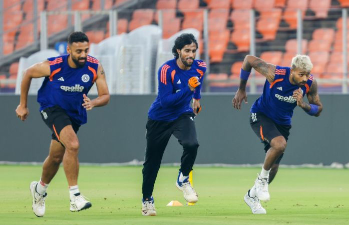 T20 વર્લ્ડ કપમાં સૌથી વધુ રન કરનારા ટોપ-5 બેટરમાં ઈશાન કિશન, બોલિંગમાં વરુણ છવાયો