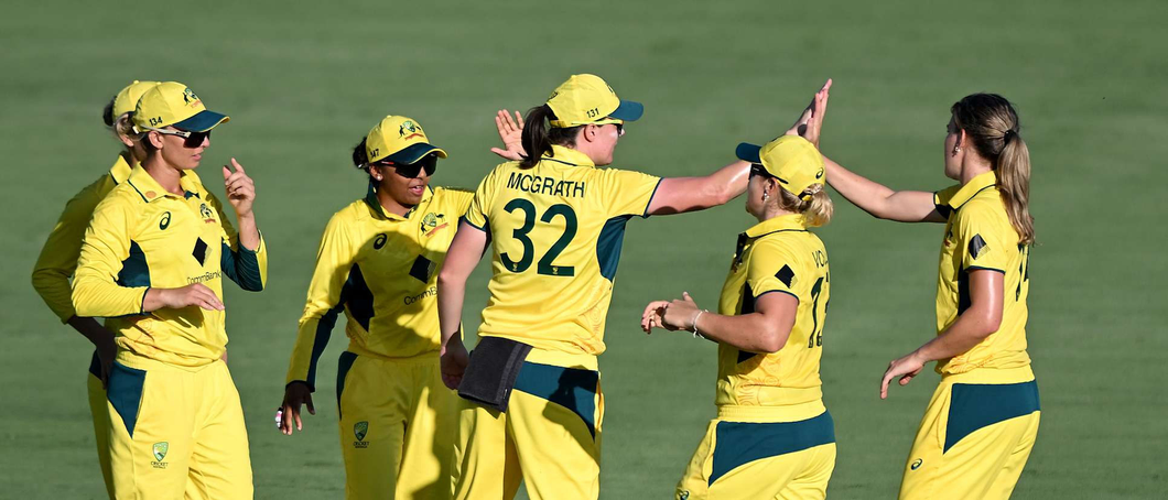 Aus clinch series against India as Voll & Perry slam 100, Sutherland takes 4-fer in 122-run win