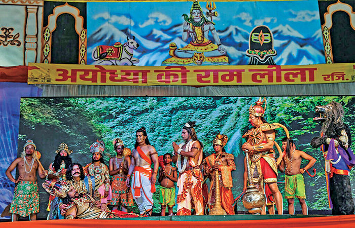 અયોધ્યામાં વિદેશી કલાકારો રામમય બન્યા