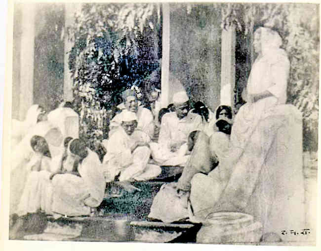 18 ઓક્ટો. 1920ના દિવસે પ્રિતમનગર ઢાળ પાસે ડાહ્યાભાઇ ઈજતરામ વકીલના બંગલામાં વિદ્યાપીઠની શરૂઆત કરાઈ હતી