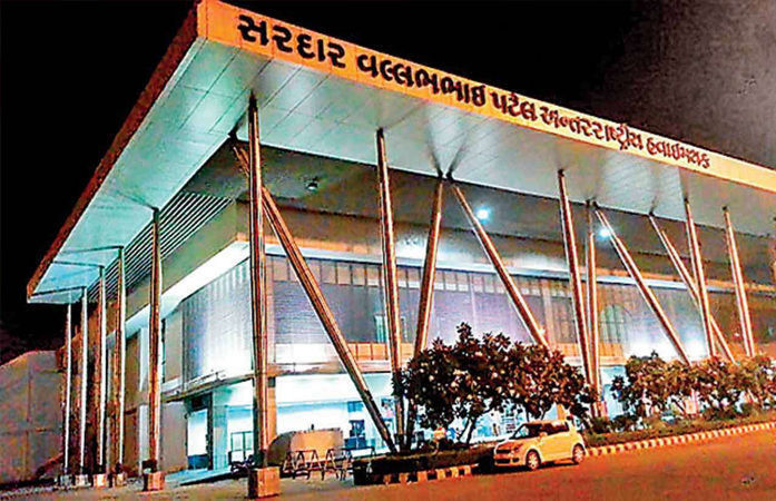 દિલ્હી ઍરપોર્ટ પર ATCમાં ખામી સર્જાતા અમદાવાદ સહિતની 300થી વધુ ફ્લાઇટ મોડી પડી