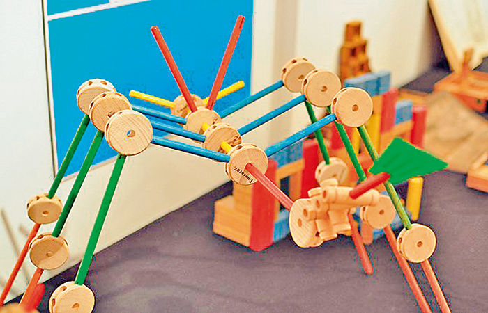 Tinker Toy: The Intelligent Children’s Toy