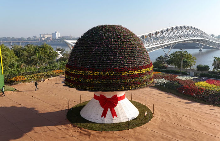 Ahmedabad Flower Show 2025 sets Guinness World Record for largest flower bouquet