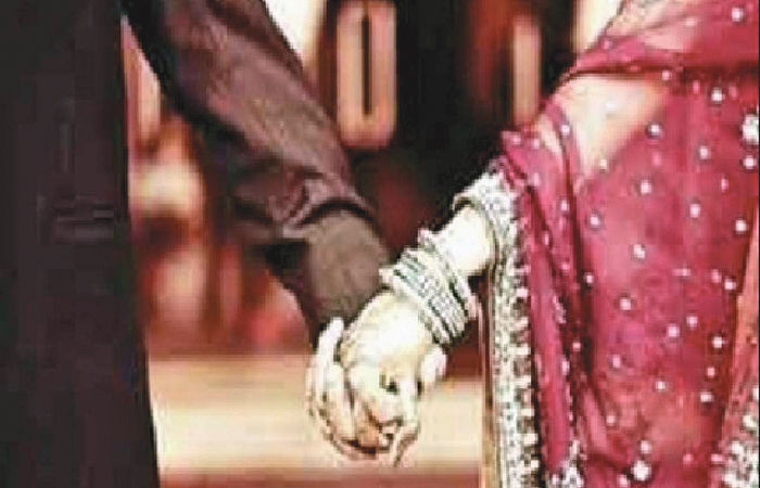 15 દિવસ પતિવ્રતા, 15 દિવસ પ્રેમીવ્રતા