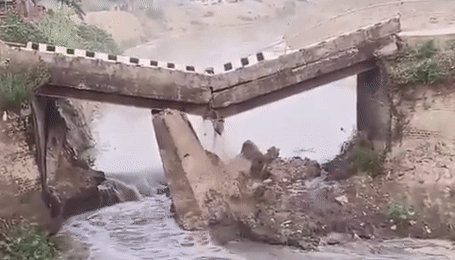 VIDEO : એ...એ...ગયો... બિહારમાં વધુ એક બ્રિજ ધરાશાયી, જોતજોતામાં નદીમાં સમાયો