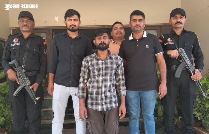 બનાસકાંઠામાં પાકિસ્તાની ગેંગનો સાગરીત ઝડપાયો: ડીસાના ઢાબામાં મજૂર બનીને છુપાયો હતો, ગુજરાત ATSની કાર્યવાહી