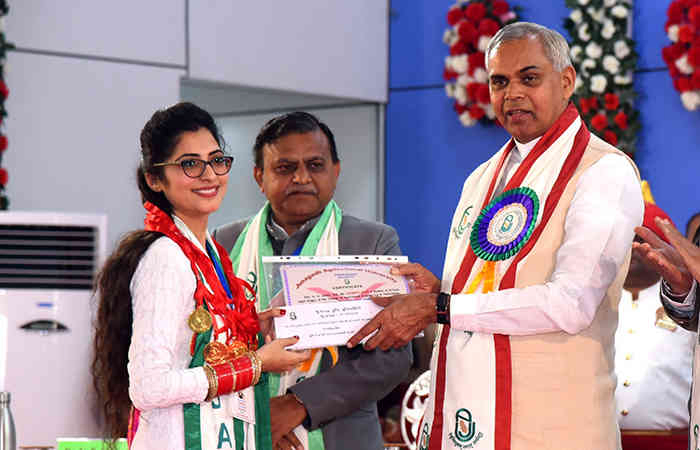 જૂનાગઢ: રાસાયણિક ખેતીથી પાણી, પર્યાવરણ ખાદ્યચીજો પ્રદૂષિત થઈ છે - આચાર્ય દેવવ્રત