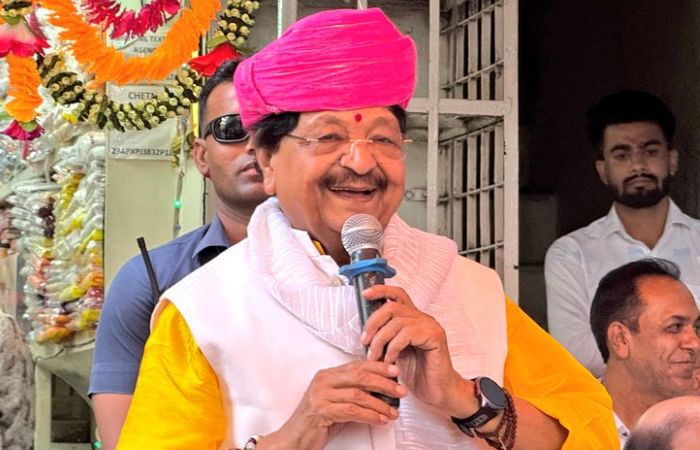 ઈન્દોરમાં ઑસ્ટ્રેલિયાની ક્રિકેટર્સ સાથે છેડતી મામલે ભાજપ નેતાએ ખેલાડીઓનો જ વાંક કાઢ્યો, કહ્યું- સૂચના વિના બહાર ન જવાય