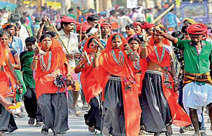 હોળીમાં યોજાતો આદિવાસી સ્વયંવર 'ભગૌરિયા'