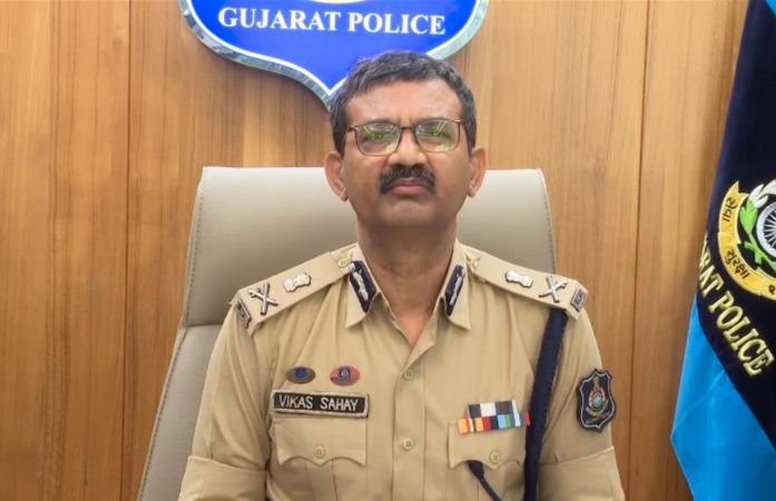 દિલ્હી બ્લાસ્ટ બાદ ગુજરાત DGPનો મોટો નિર્ણય, રાષ્ટ્ર વિરોધી હિસ્ટ્રીશીટર્સનું 100 કલાકમાં વેરિફિકેશન કરવા આદેશ