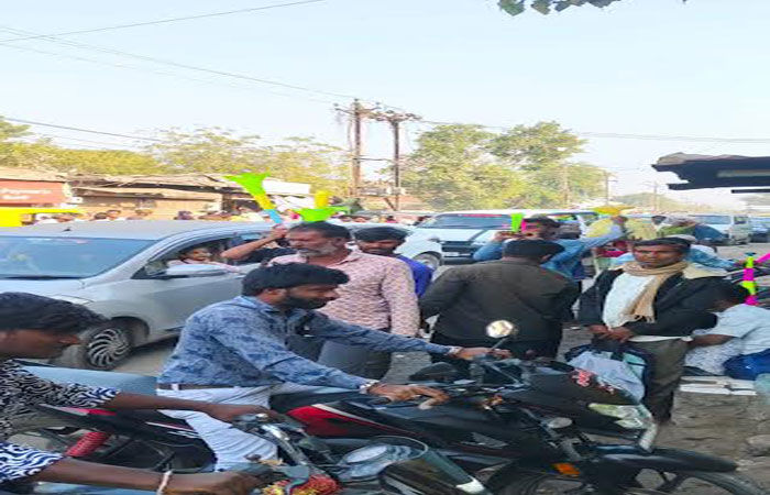 વિરમગામના ગોલવાડી રોડ પર ટ્રાફિકના લીધે લોકો ત્રાહિમામ