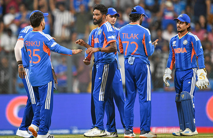 T20 વર્લ્ડ કપમાં સુપર-8ની મેચ અગાઉ ટીમ ઈન્ડિયાને ઝટકો, સ્ટાર બોલર પ્રેક્ટિસમાં ઈન્જર્ડ