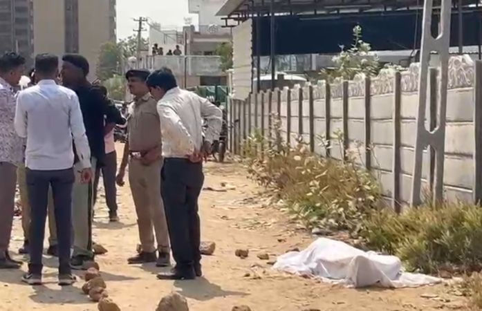 અમદાવાદ: ચાંદખેડામાં લોહીલુહાણ હાલતમાં યુવકનો મૃતદેહ મળ્યો, પ્રેમ સંબંધની આશંકામાં હત્યા!